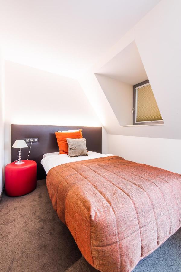 Hotel Malpertuus Римст Екстериор снимка
