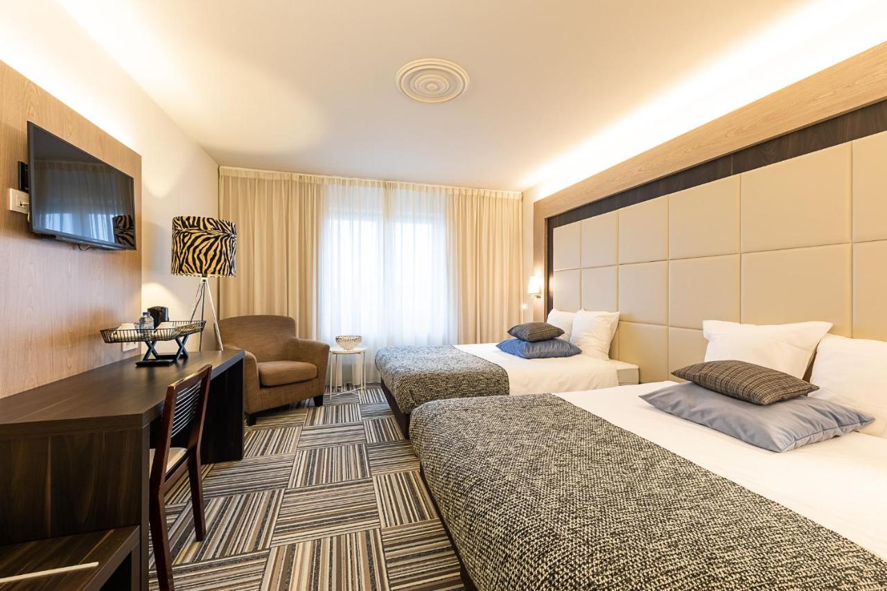 Hotel Malpertuus Римст Екстериор снимка