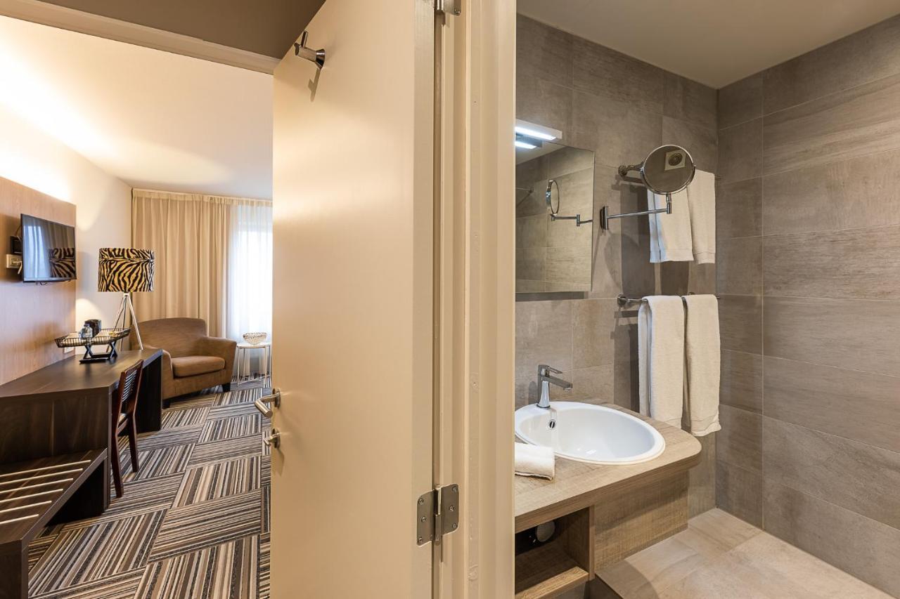 Hotel Malpertuus Римст Екстериор снимка