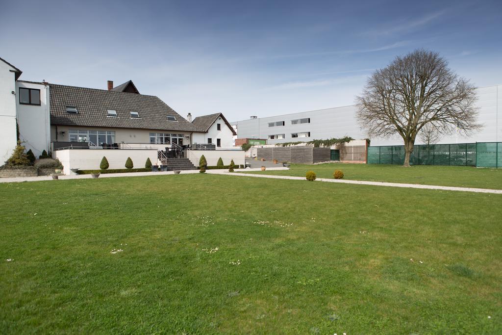 Hotel Malpertuus Римст Екстериор снимка