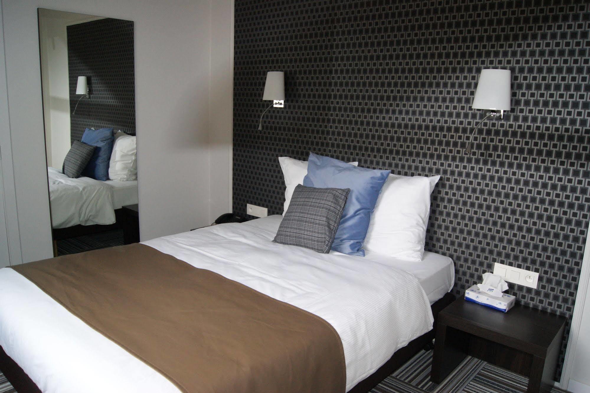 Hotel Malpertuus Римст Екстериор снимка