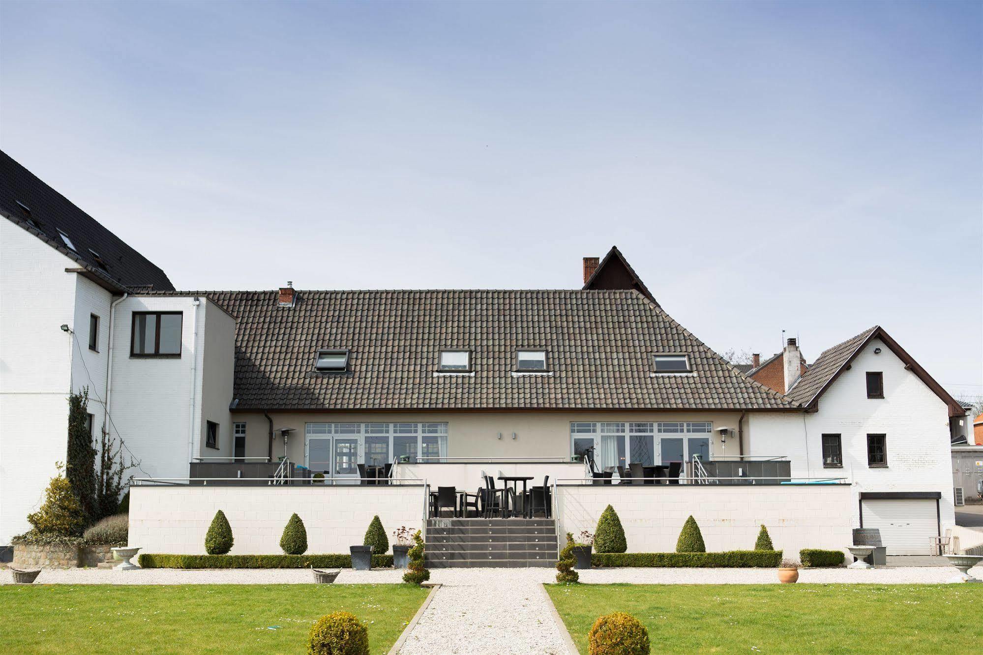 Hotel Malpertuus Римст Екстериор снимка